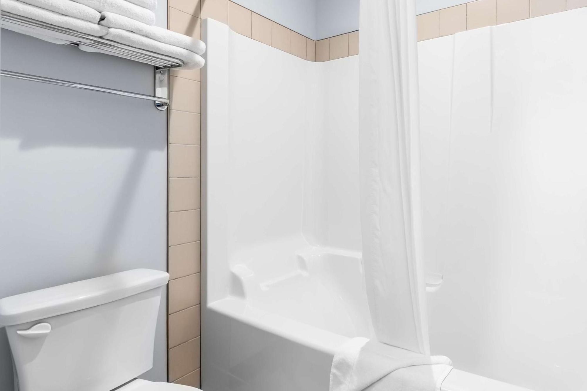 Surestay Studio By Best Western Hardisty Buitenkant foto