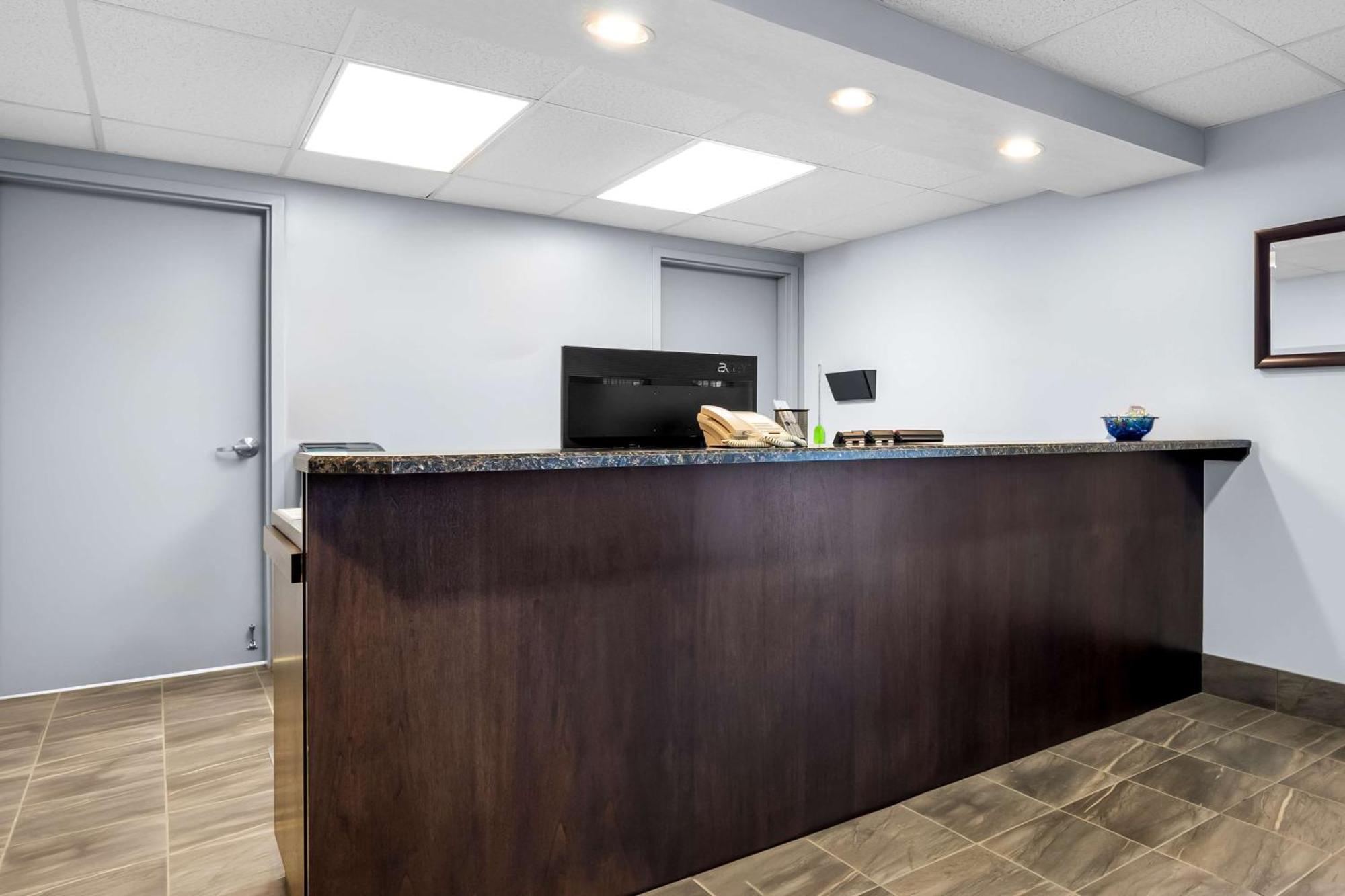 Surestay Studio By Best Western Hardisty Buitenkant foto